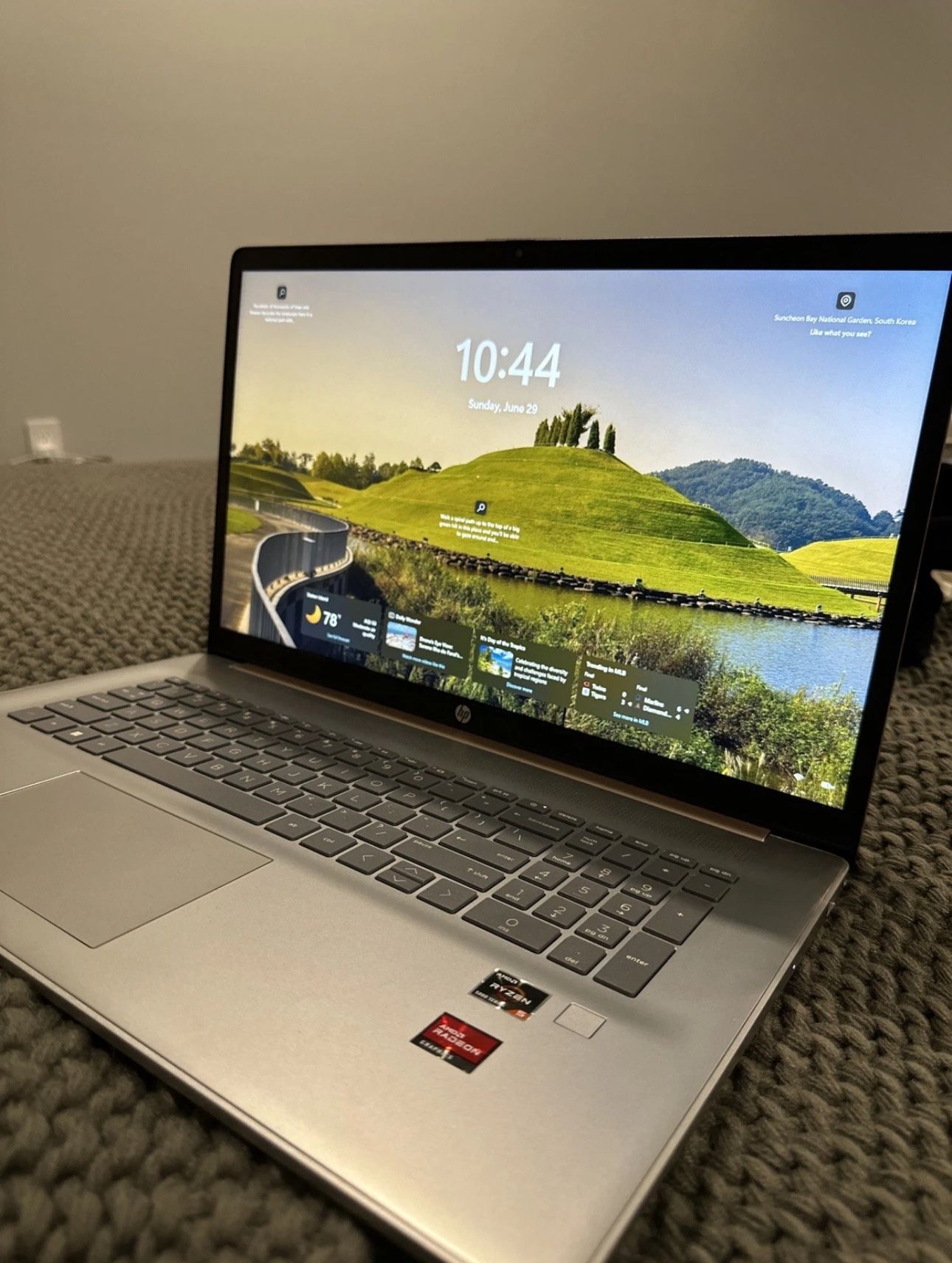 HP 17.3" Notebook FHD AMD Ryzen 5 5500U 8GB RAM 256GB SSD Pale Rose Gold