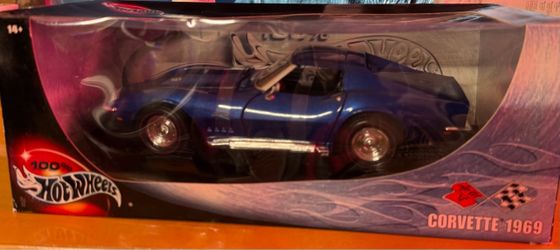 Hot wheels Corvette 1969 1/18 die cast