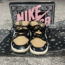  Nike SB Dunk Low Travis Scott 
