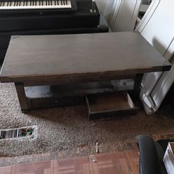 Coffee Table / Mesa De Madera