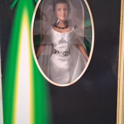 Vintage 1999 Star Wars Princess Leia Ceremonial Gown Portrait Edition Doll