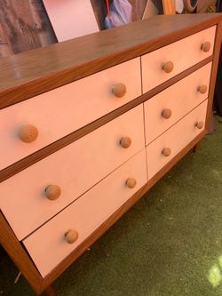 Dressser