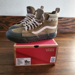 VANS 'SK8 HI MTE' Shoes. 