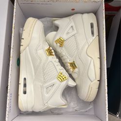 Jordan 4 Metallic Gold