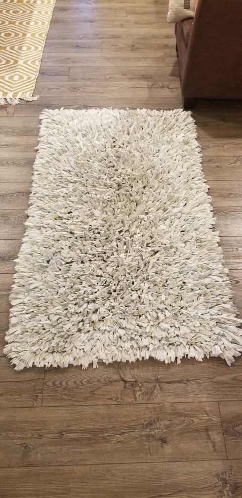 Rag Rug 3 x 5' Light Green $10