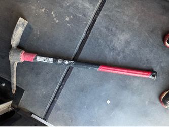 Razor back pick axe