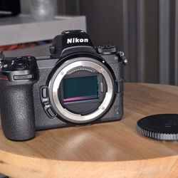Z6 Nikon Like New