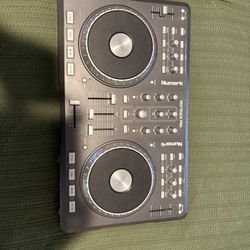 Numark Mixtrack Pro