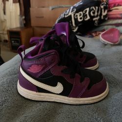 Jordan’s 1s Mid Toddler Size 5 