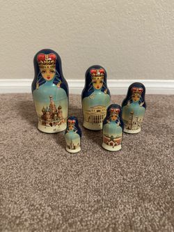 Vintage Russian Matryoshka Nesting Doll Set, 5-Piece Moscow Architecture, Signed R.I. Bibulin Sergiyev Posad