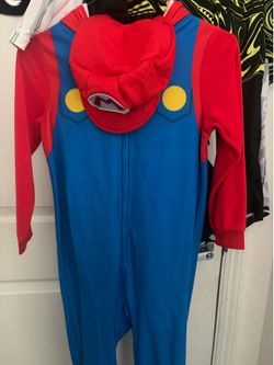 $20 Mario costume size 8 boy