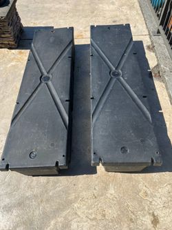 Dock floats