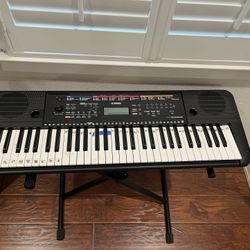 YAMAHA piano 
