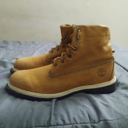 Like NEW! Genuine Leather Upper and Suede Timberland Boots Size 11 Timbs Tim s Wheat