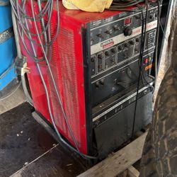 Lincoln Tig Square wave 355