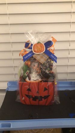 Halloween Boo Gift Basket Jack-o-Lantern Pumpkin Box
