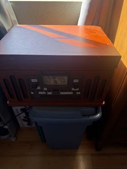 Crosley CR704 Musician Entertainment Center