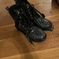 Sparkle Leopard Black Boots Girls Size 2