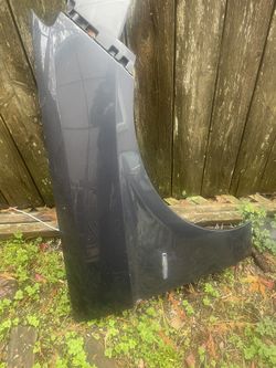 Mercede ML 359 Right Front Fender