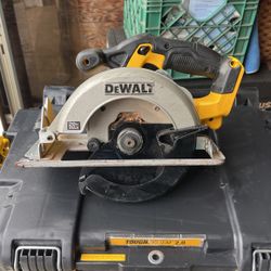 Dewalt 6 1/2” Cordless Circular Saw 