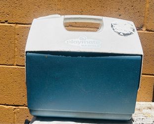 Igloo ice chest