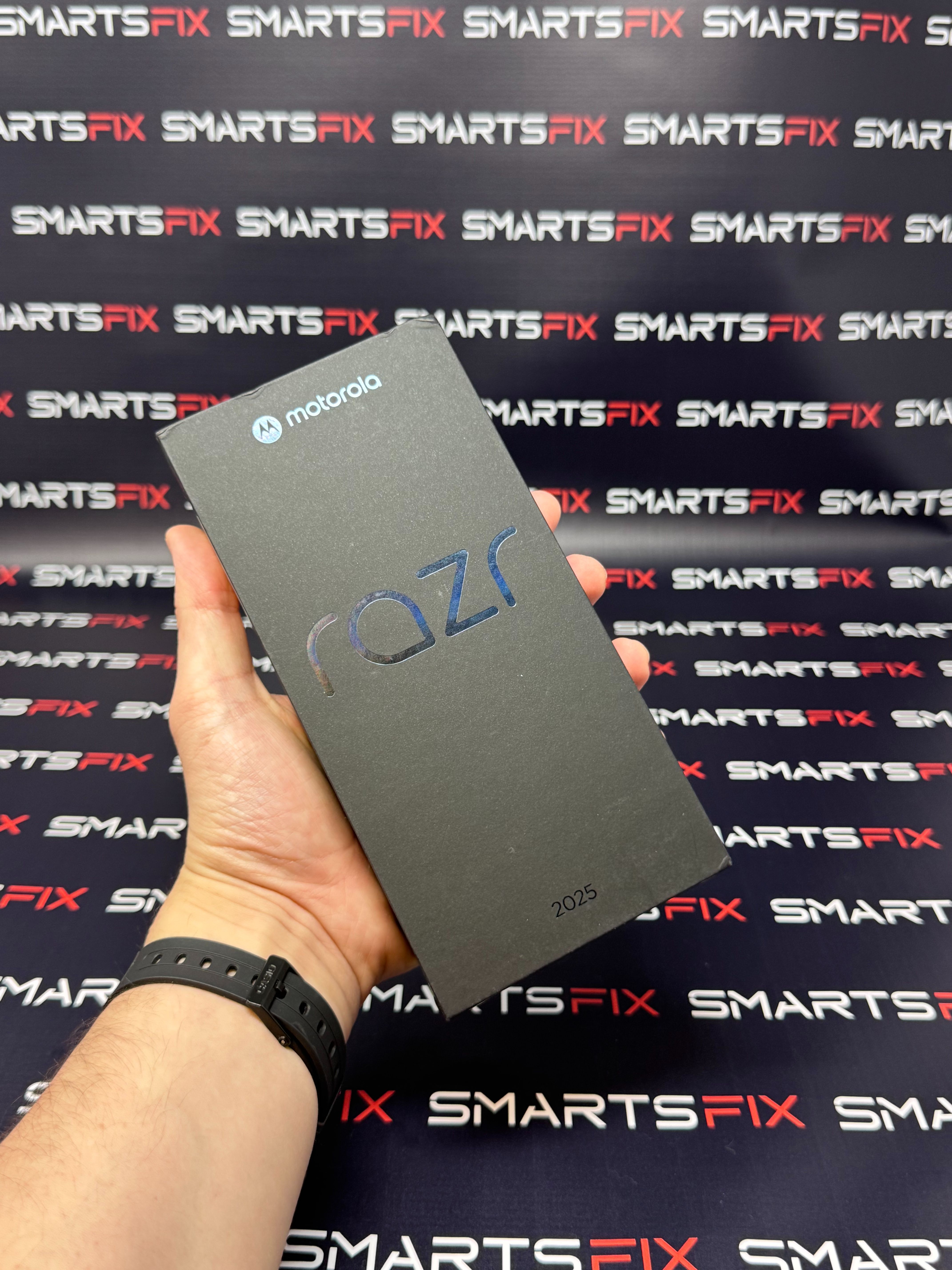 Brand New Motorola Razr 2025 128 GB - Black (Unlocked) + Warranty