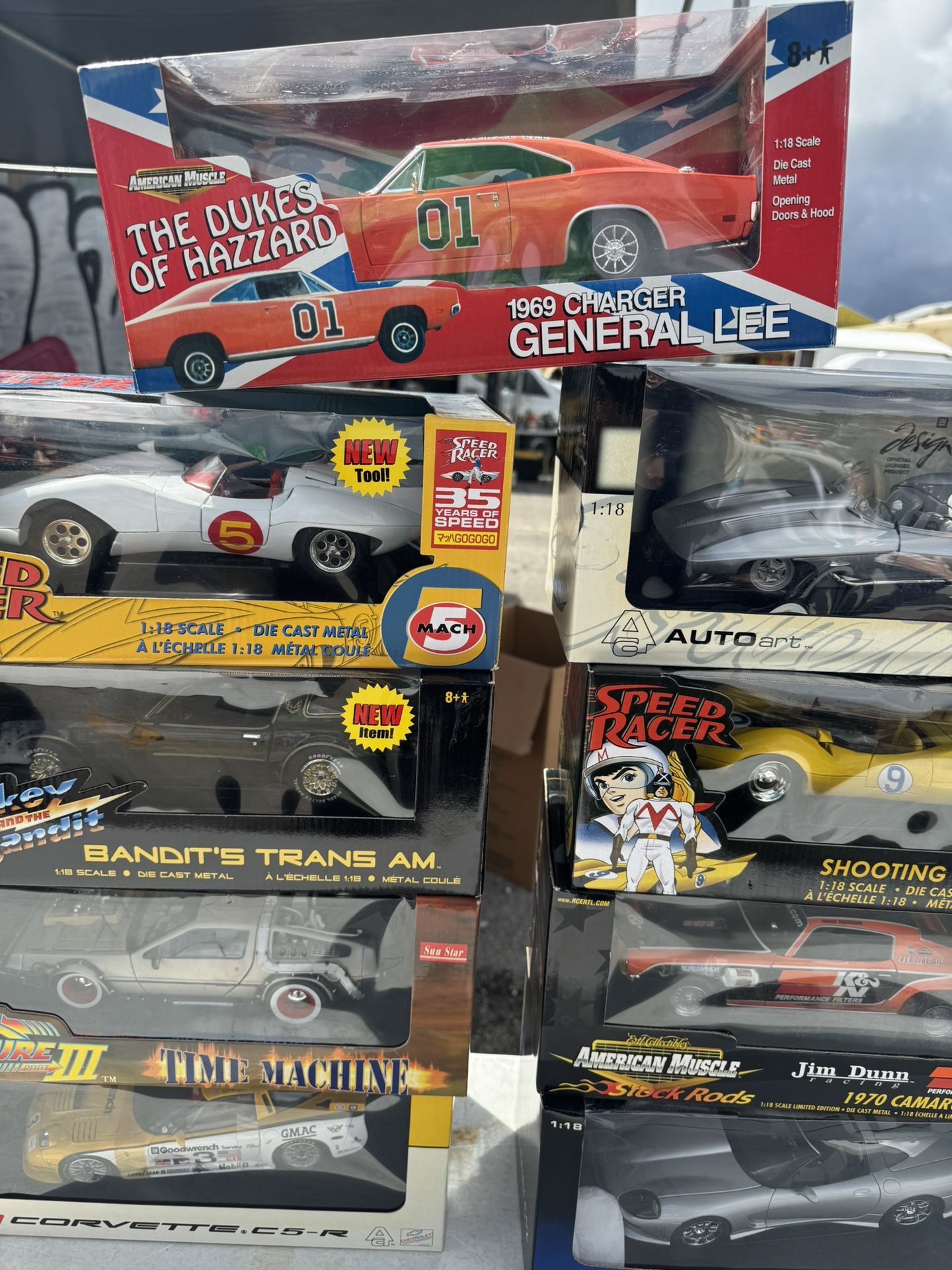 Model Car Collection 1:18 Some rare ones all new