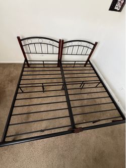 2 Twin Standard Beds – Metal Frames – Pickup Onlyt