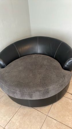 Big swivel chair