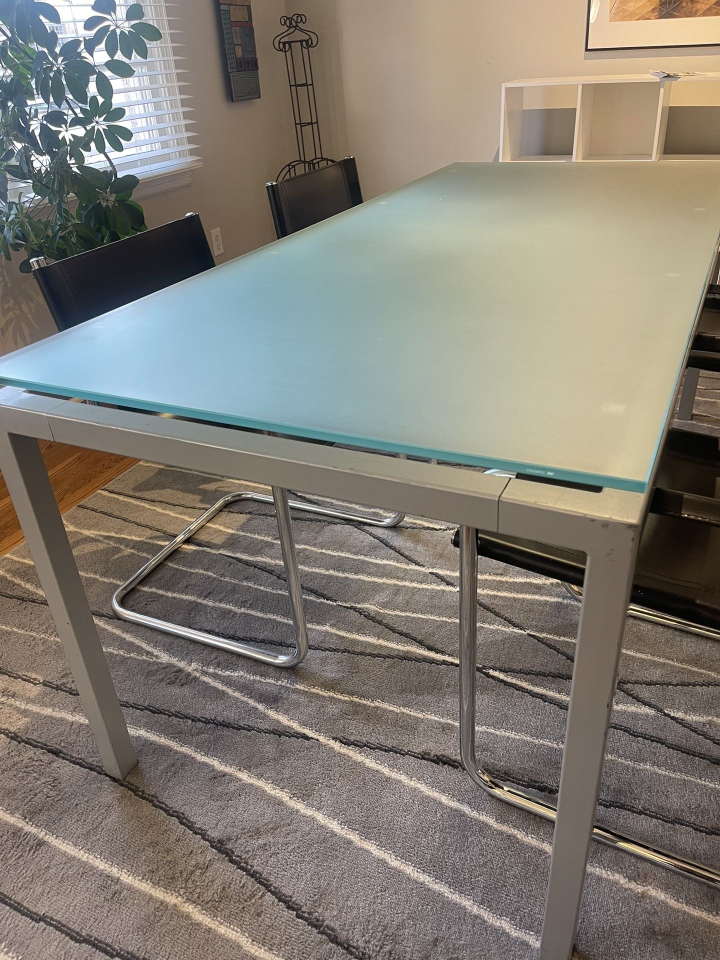 Glass Top Dining Table 4-6 Contemporary Chairs