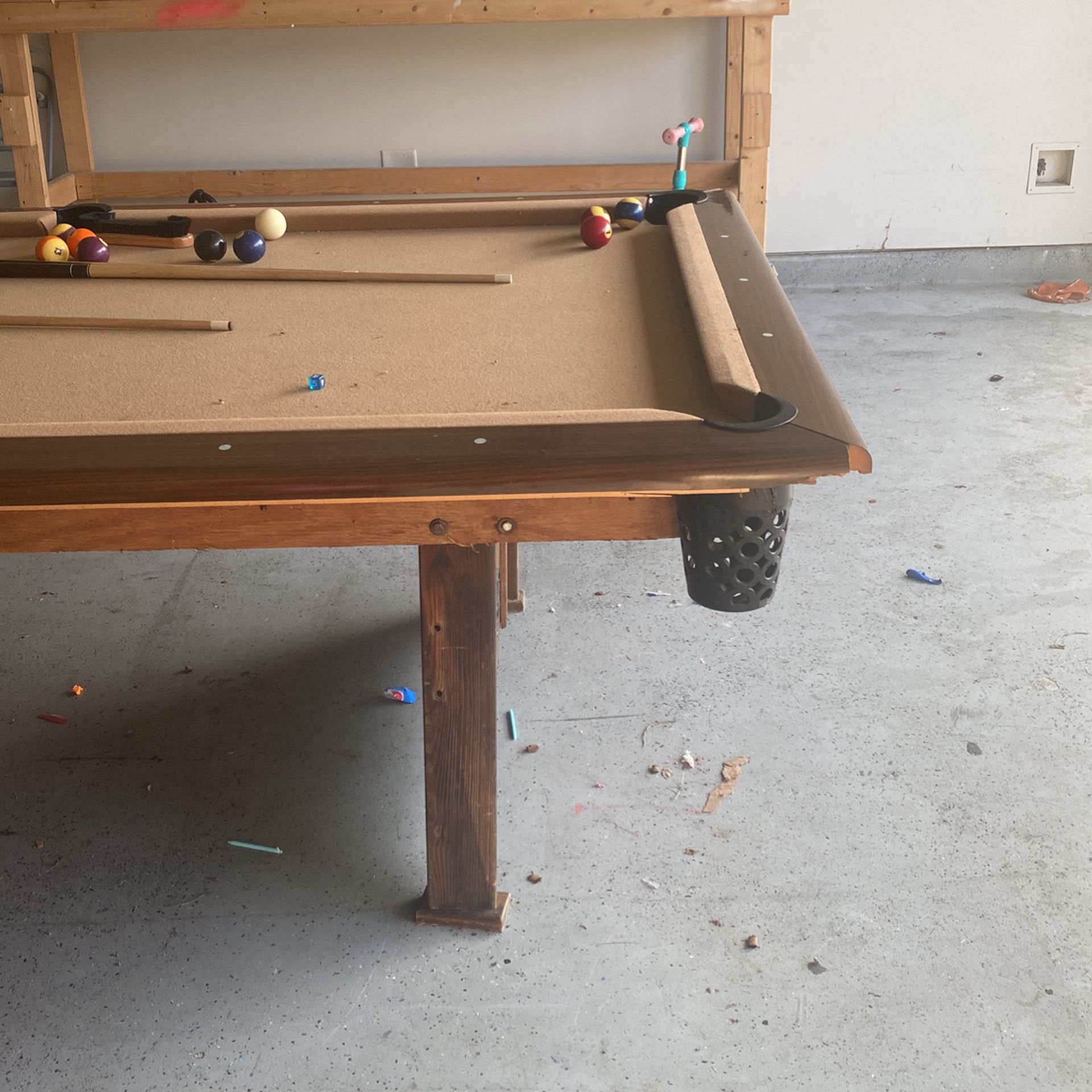 Pool Table With Balls And Sticks