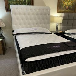 White Leatherette Queen Bed Frame Tufted with nail heads