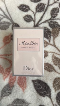 Miss Dior perfume