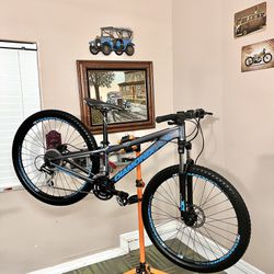 Diamondback Mountain Bike 27.5”