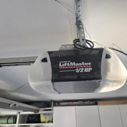 Garage Door Opener / Motor