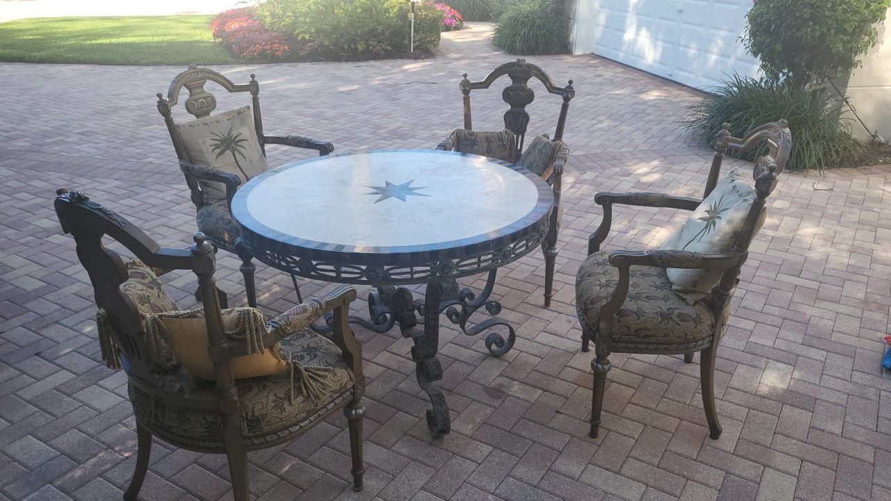 DINING ROOM TABLE AND 4 CHAIRS