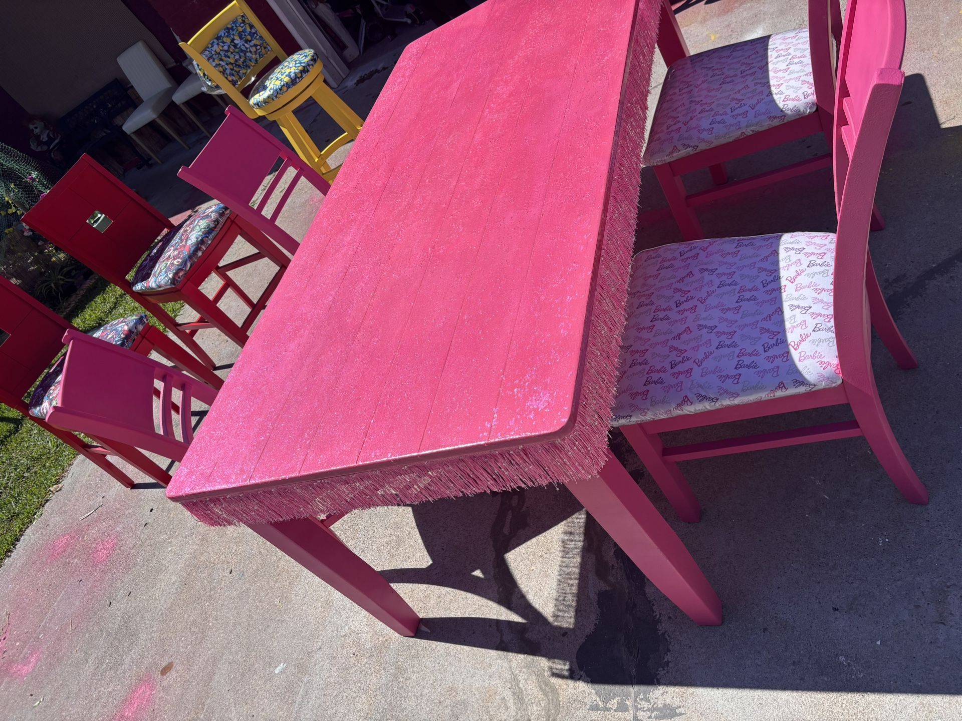 Upholstery Old Furniture Give It A New Look.