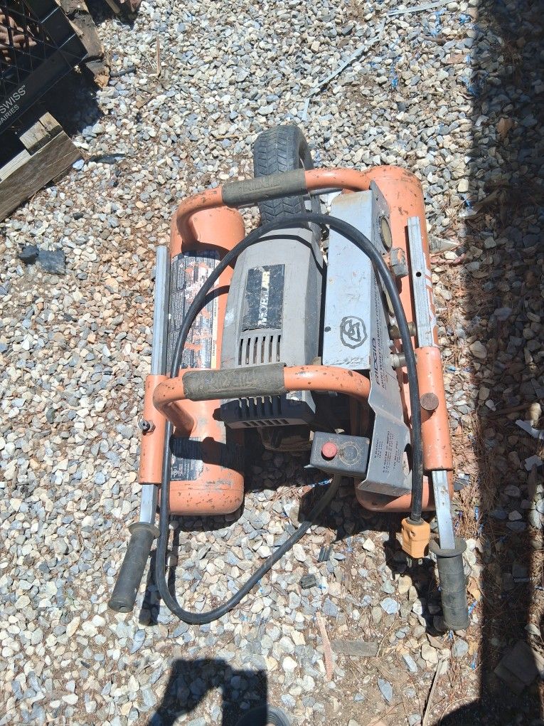 Ridgid Five Gallon Mini Wheelbarrow Compressor