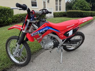 2022 Honda CRF125FB – Excellent Condition 