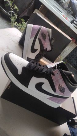 Air Jordan 1 MID