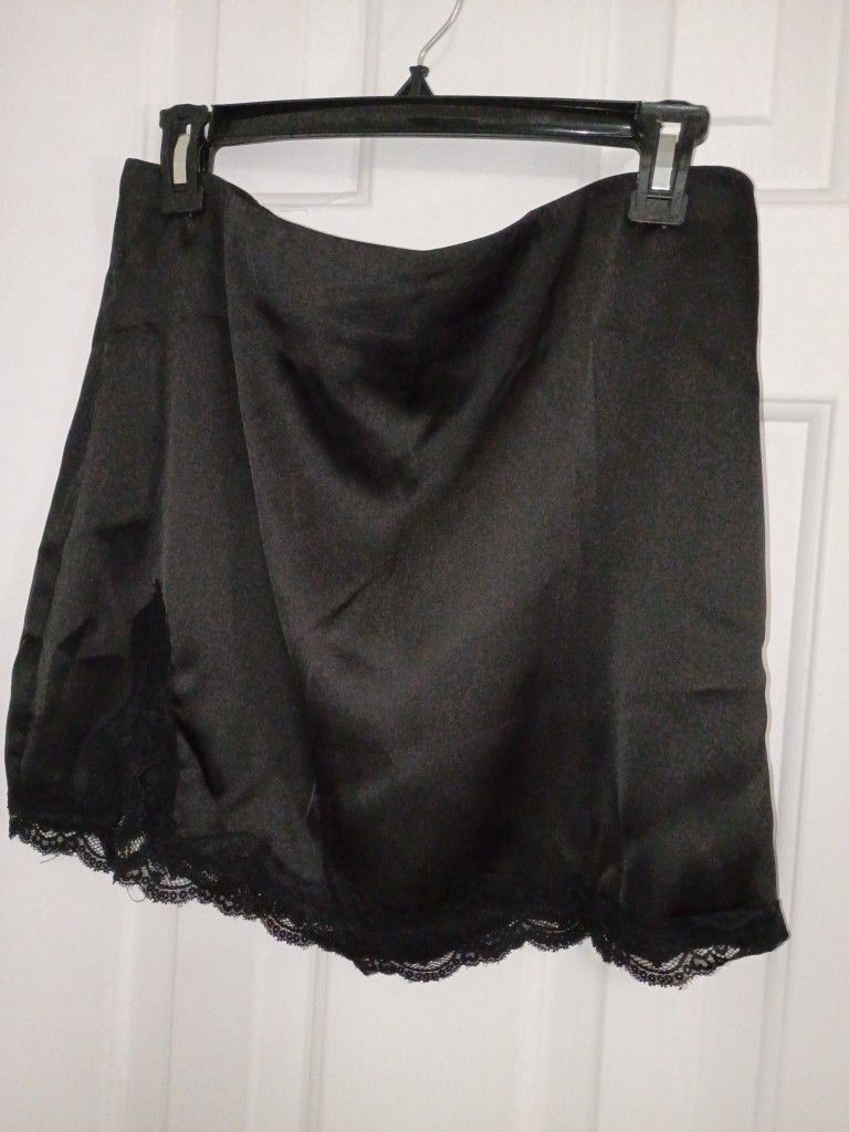 Short Silk Skirt w/Thigh Slit