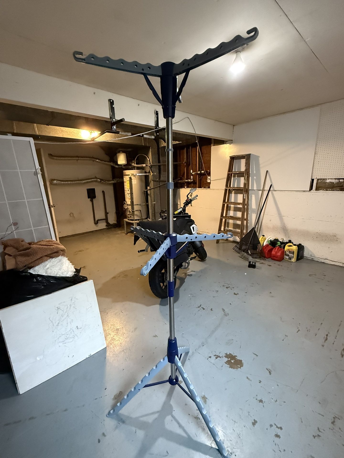 FREE Clothes Drying Rack Tripod