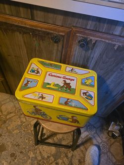 Vintage toy box