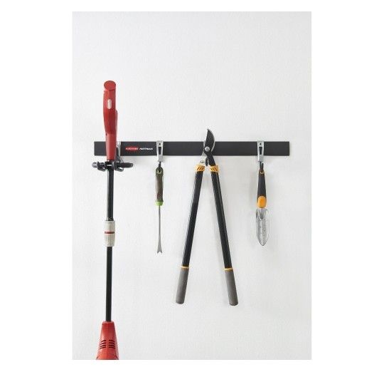 Rubbermaid Garage FastTrack 5-Piece Starter Kit, BRAND NEW