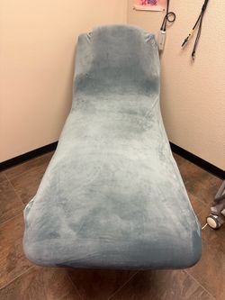 Esthetician Bed