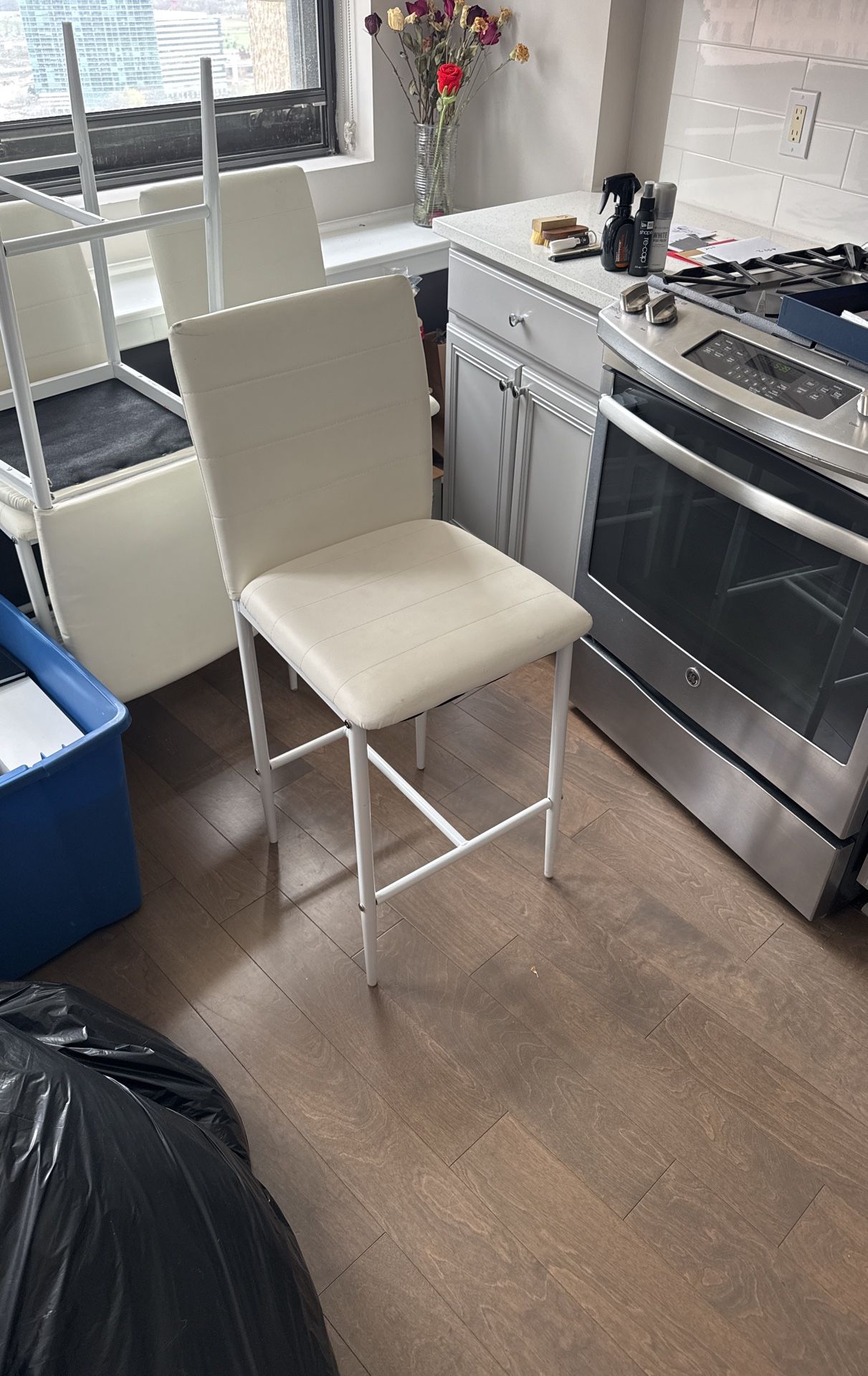 4 White Stools Chairs
