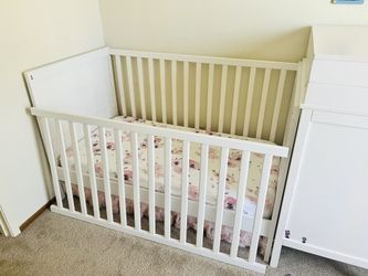 Baby crib/bed With 2 Sided Mattress
