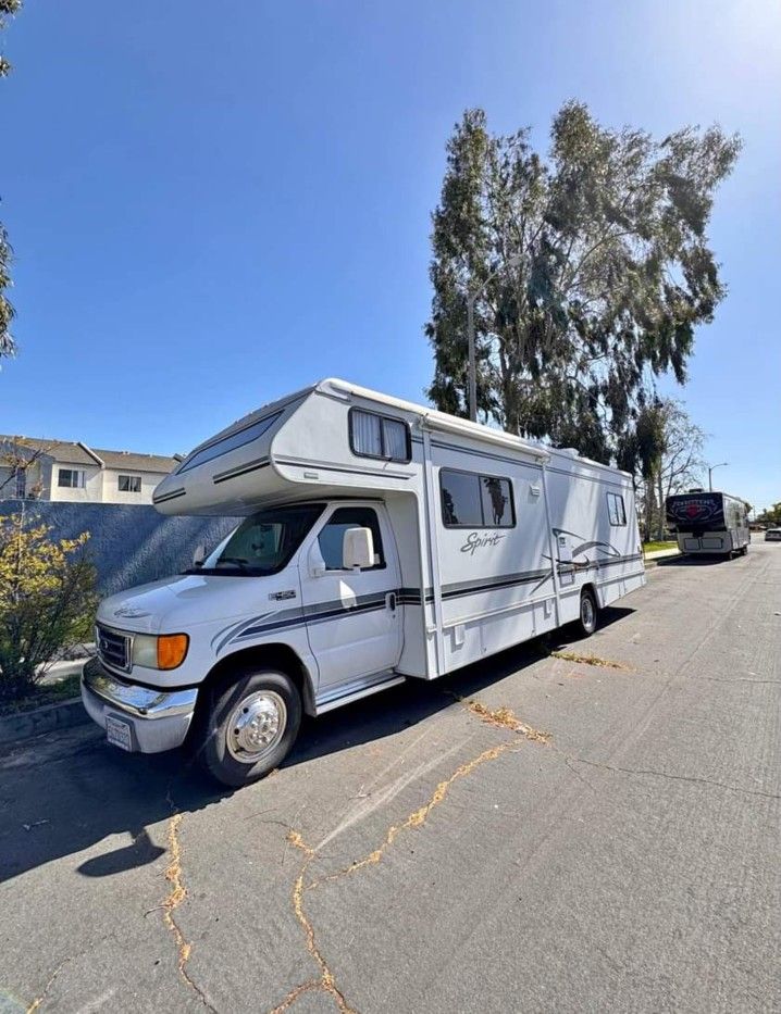 2004 Ford Itasca spirit E-450 Super duty