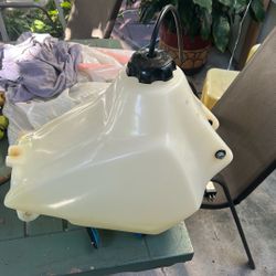 TW 200 Clarke 2.7 Gallons Tank