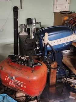 1958 Evinrude Fastwin 18 with gas tank